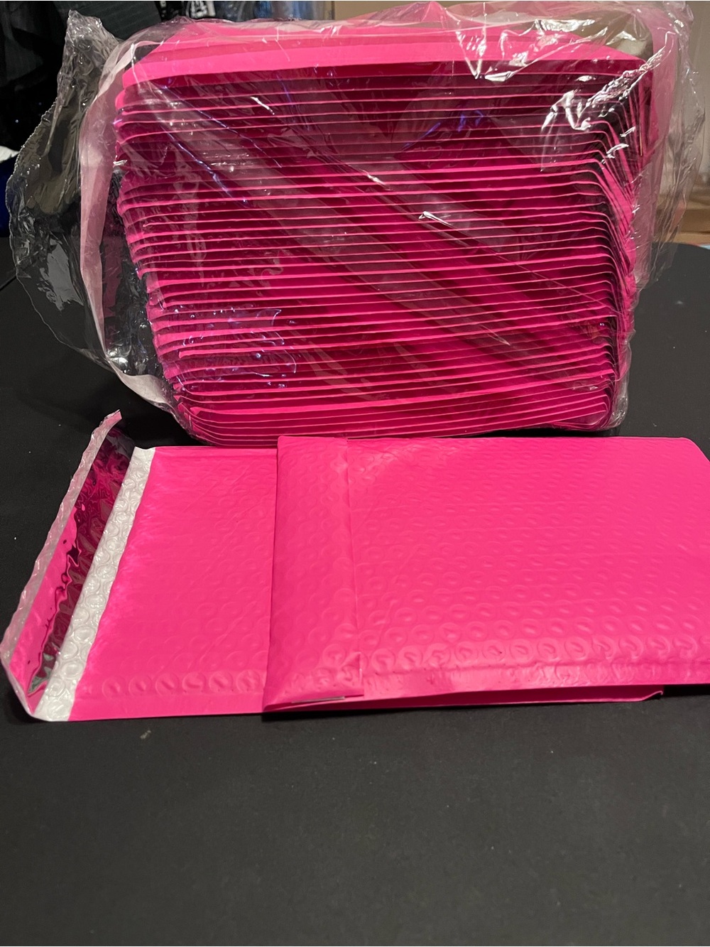 Hot Pink Bubble Mailers - Pack of 40 Protective Shipping Envelopes - 6x9